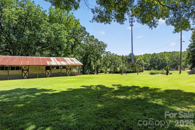 8234 Dennis Road, Charlotte, NC 28227