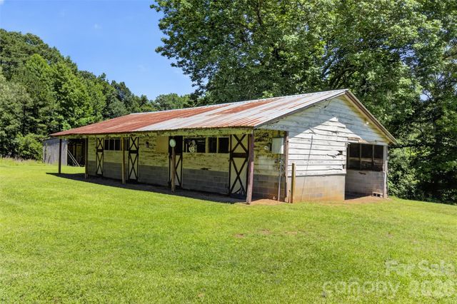 8234 Dennis Road, Charlotte, NC 28227
