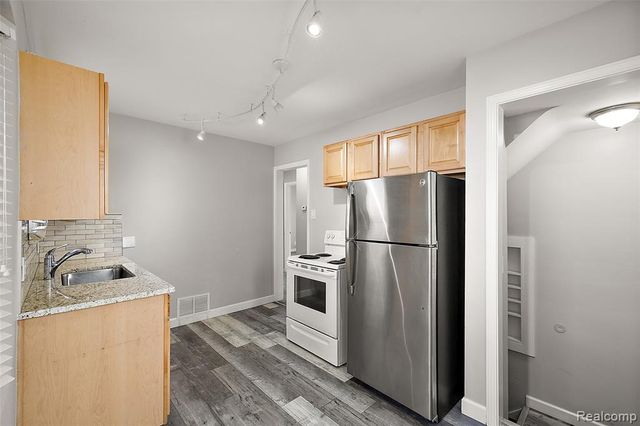 3814 Thomas Avenue, Berkley, MI 48072