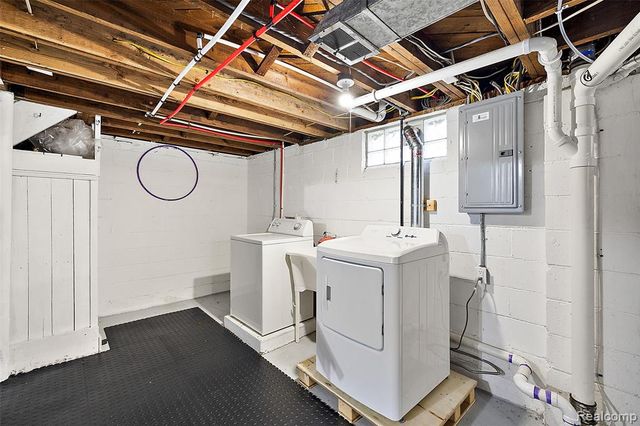 3814 Thomas Avenue, Berkley, MI 48072