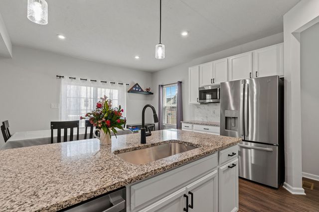 6 Cascade Drive, Fairborn, OH 45324