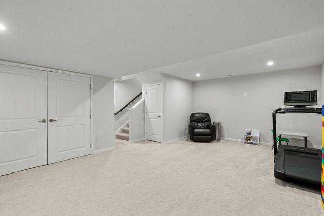 6 Cascade Drive, Fairborn, OH 45324