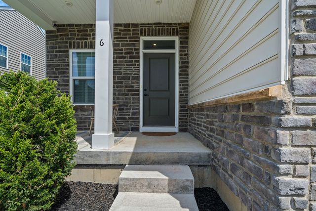 6 Cascade Drive, Fairborn, OH 45324