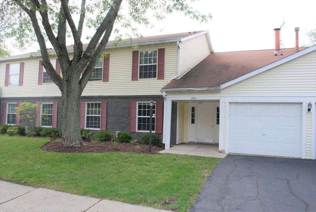 360 NEWPORT Lane C1, Bartlett, IL 60103