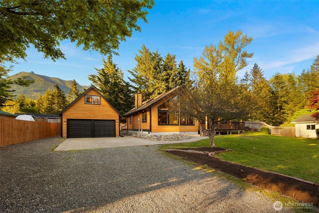 44422 SE 142nd Place, North Bend, WA 98045