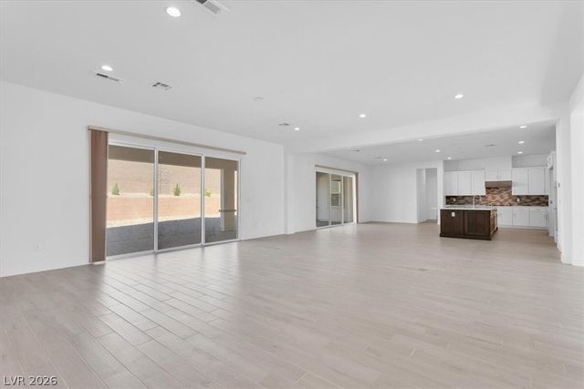 8863 Italian Trotter Court, Las Vegas, NV 89113