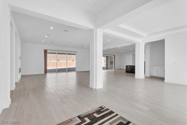 8863 Italian Trotter Court, Las Vegas, NV 89113