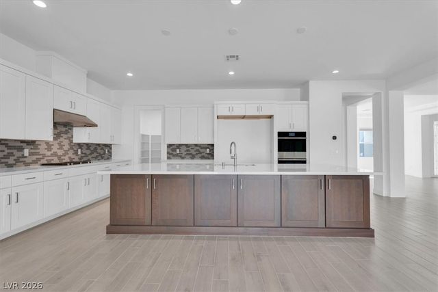 8863 Italian Trotter Court, Las Vegas, NV 89113