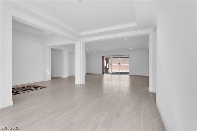 8863 Italian Trotter Court, Las Vegas, NV 89113