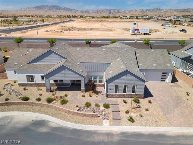 8863 Italian Trotter Court, Las Vegas, NV 89113