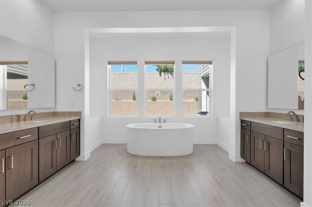 8863 Italian Trotter Court, Las Vegas, NV 89113