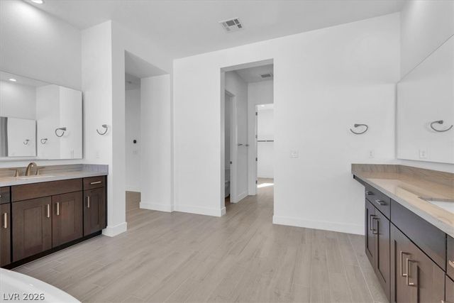 8863 Italian Trotter Court, Las Vegas, NV 89113