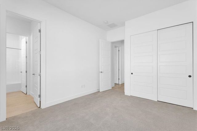 8863 Italian Trotter Court, Las Vegas, NV 89113