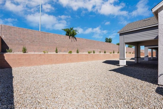 8863 Italian Trotter Court, Las Vegas, NV 89113