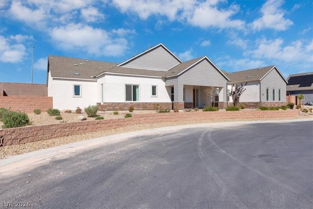 8863 Italian Trotter Court, Las Vegas, NV 89113