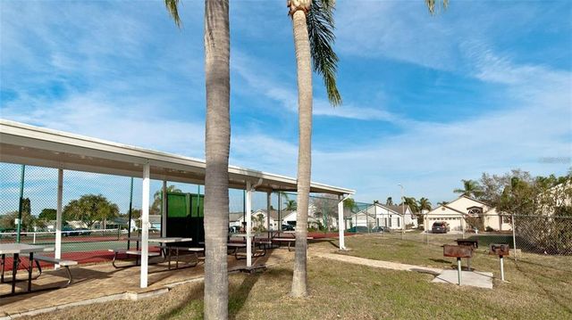 3915 40TH STREET W, Bradenton, FL 34205