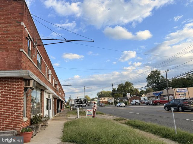 604 S WHITE HORSE PIKE, Somerdale, NJ 08083
