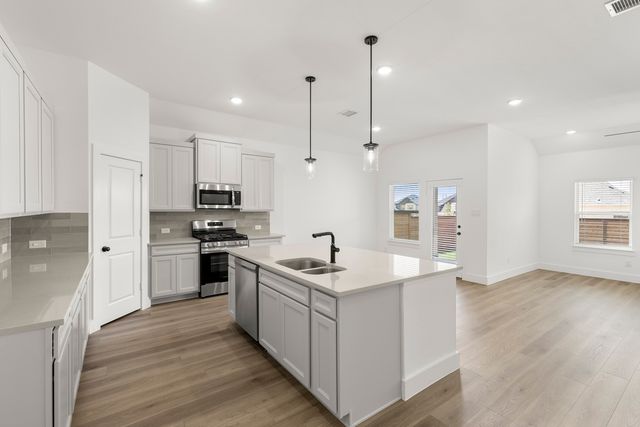 2024 Blossom Trail, Mesquite, TX 75181