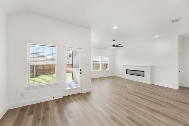 2024 Blossom Trail, Mesquite, TX 75181