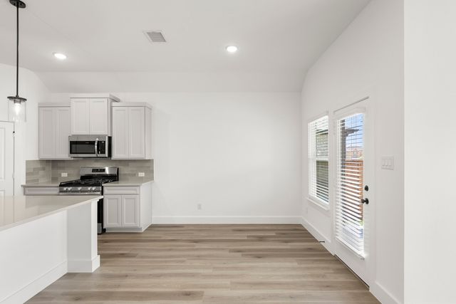 2024 Blossom Trail, Mesquite, TX 75181