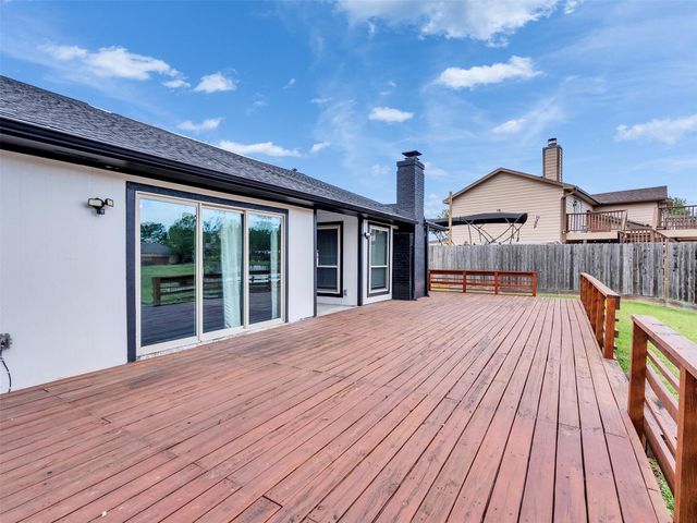 2703 Shady Lane, Webster, TX 77598