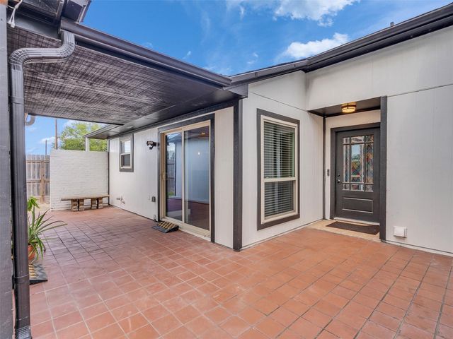 2703 Shady Lane, Webster, TX 77598