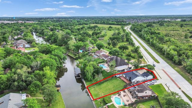 2703 Shady Lane, Webster, TX 77598