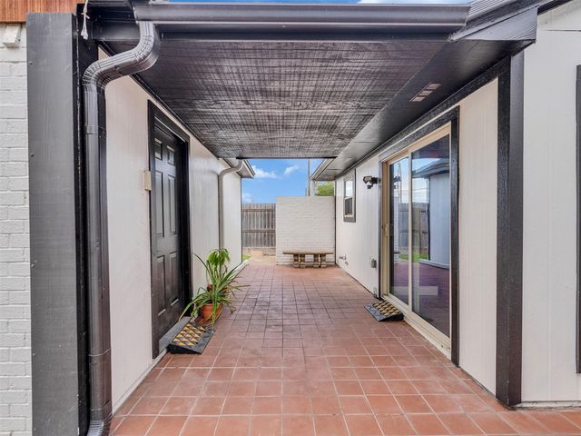 2703 Shady Lane, Webster, TX 77598