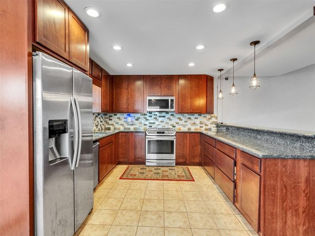 2703 Shady Lane, Webster, TX 77598