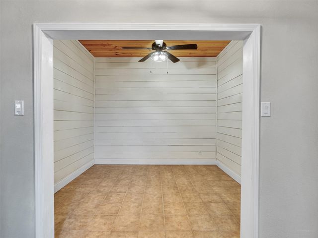 2703 Shady Lane, Webster, TX 77598