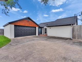 2703 Shady Lane, Webster, TX 77598