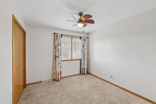 4415 Parklawn Drive, Des Moines, IA 50321