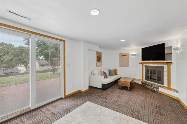 4415 Parklawn Drive, Des Moines, IA 50321