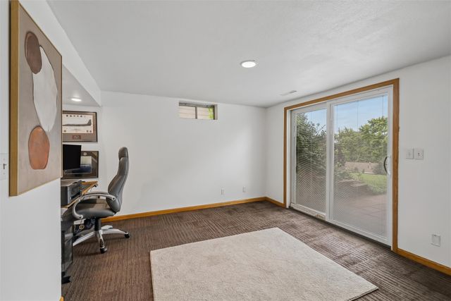 4415 Parklawn Drive, Des Moines, IA 50321