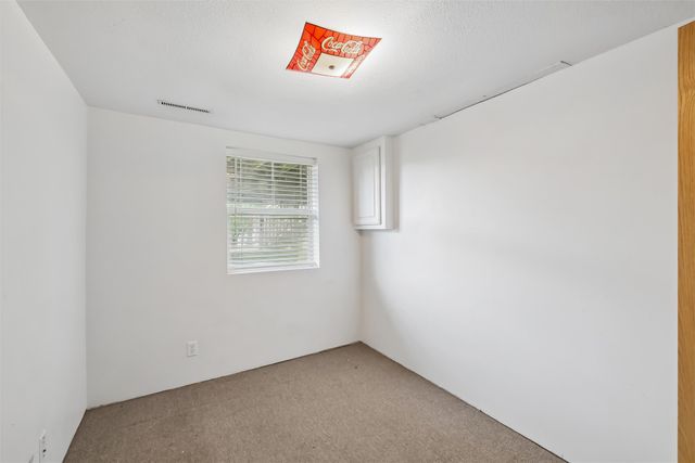 4415 Parklawn Drive, Des Moines, IA 50321
