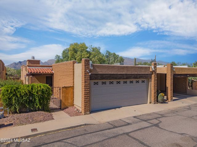 1341 E Ellis Drive, Tucson, AZ 85719