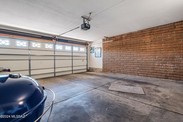1341 E Ellis Drive, Tucson, AZ 85719