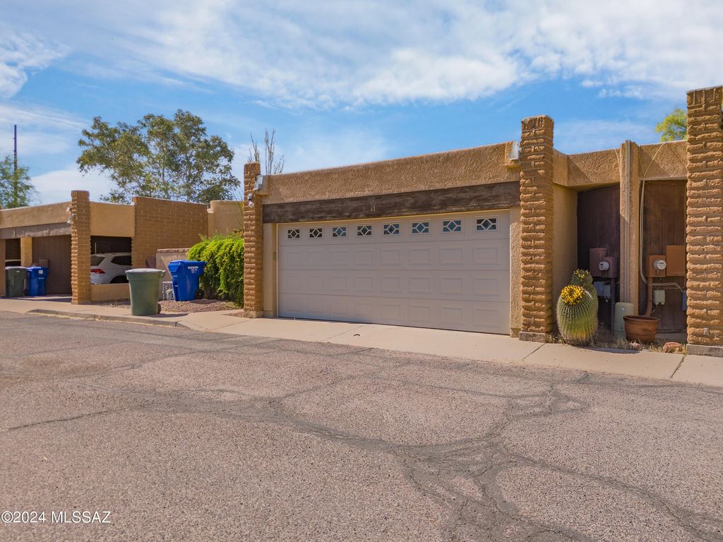 1341 E Ellis Drive, Tucson, AZ 85719
