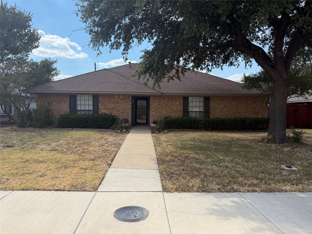 17623 Medina Drive, Dallas, TX 75287 — exterior