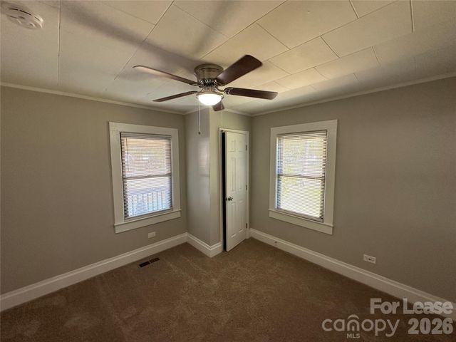 111 Hillcrest Drive, Bessemer City, NC 28016