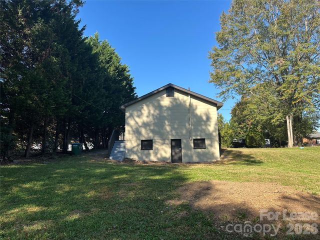 111 Hillcrest Drive, Bessemer City, NC 28016