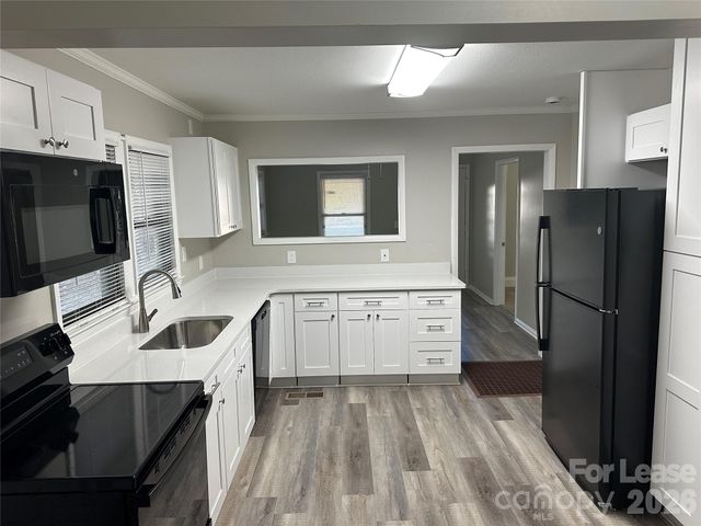 111 Hillcrest Drive, Bessemer City, NC 28016