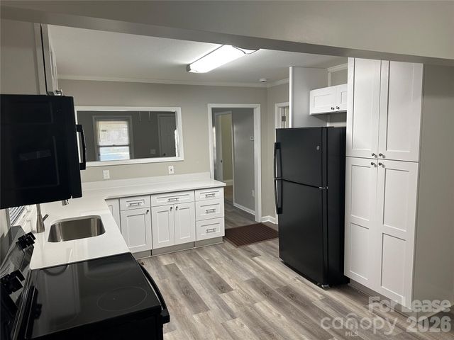 111 Hillcrest Drive, Bessemer City, NC 28016