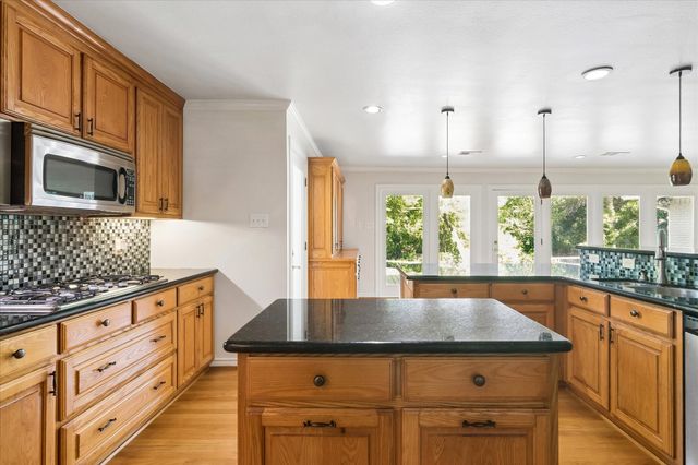 205 Thompson Drive, Richardson, TX 75080