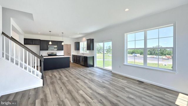 828 KIMMERLINGS RD, Lebanon, PA 17046