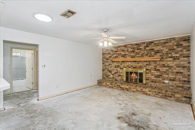 100 Oviedo St, Gulf Breeze, FL 32561