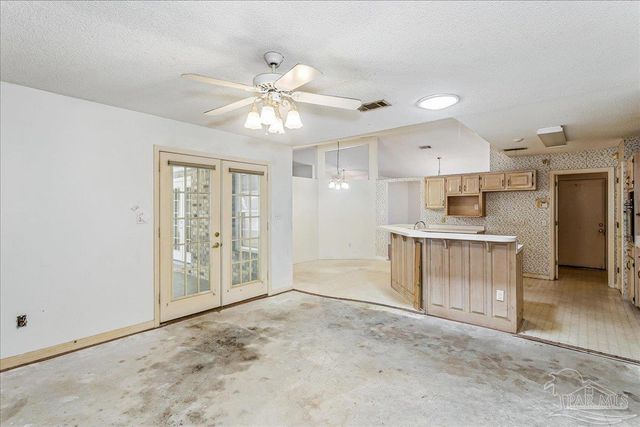 100 Oviedo St, Gulf Breeze, FL 32561