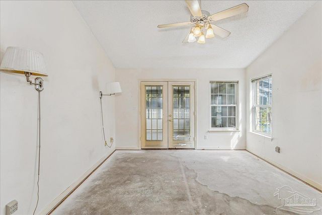 100 Oviedo St, Gulf Breeze, FL 32561