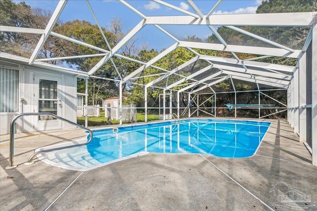 100 Oviedo St, Gulf Breeze, FL 32561