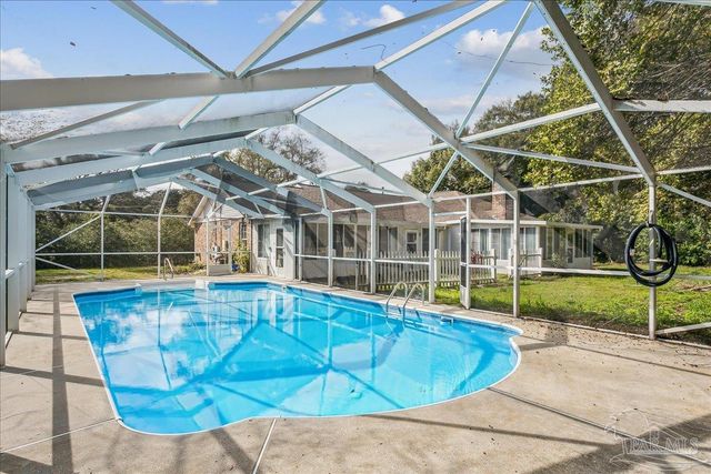 100 Oviedo St, Gulf Breeze, FL 32561